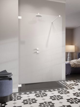 Radaway Essenza Pro Walk-in zuhanyfal 135x200 cm, átlátszó üveg, fehér profilszín 101031350401